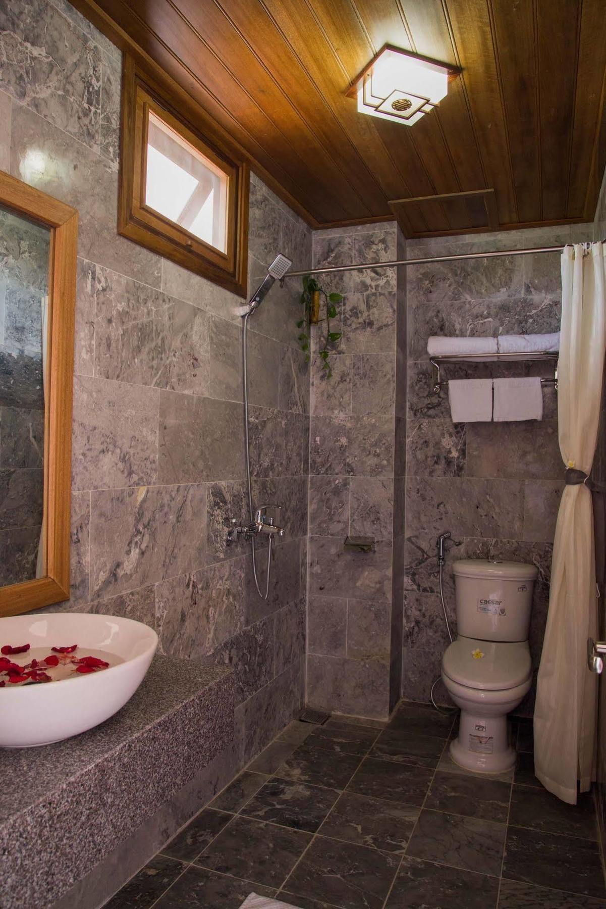 Ruby Hotel Хоян Екстер'єр фото